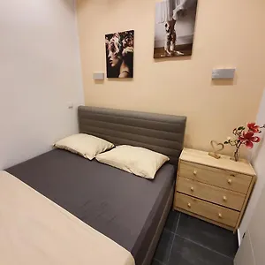 frisch-renovierte-wohnung-design-apartment-favoritenstrae-147.vienna-besthotels.com/